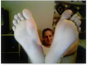 Cute girl shows feet on chatroulette...