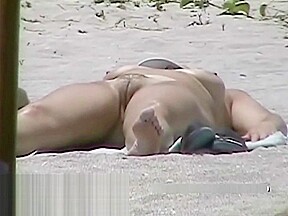 Nude beach sexy girls craze voyeur...