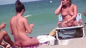 Nude Beach Girls 2...