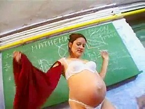 Pregnant masturbing...