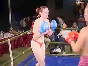 topless boxing - Herta vs Barbara