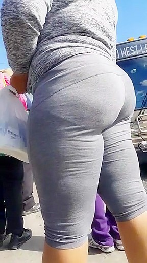 Nice thick hips and grey sweatings...