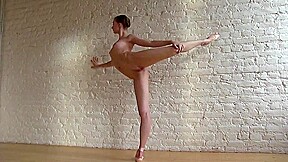 Naked Ballerina Anett...