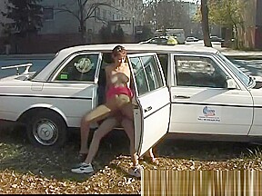 Taxi driver needs a sex break...