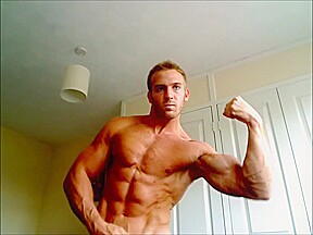 Adam Charlton Bodybuilder Muscle Posing On Cam...