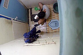 Spycam boy martubation in toilet...