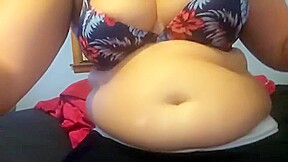 Sensual bbw tightly squeezing into yoga pants