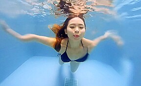 Compilation 2 bikini girls underwater vrpussyvision...