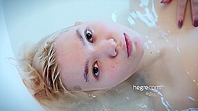 Blonde Teen Masturbating Bathtub...