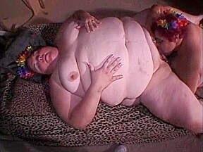 Huge milky skin slut fat pussy...