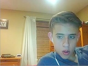 Gorgeous gay boy cums on cam...