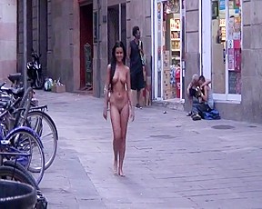 Girl nude in the streets and...