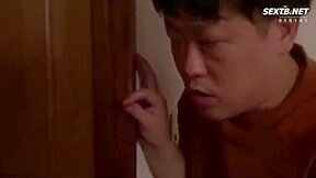 【嫁の母】豊満おばさん体型がエロい爆乳な美熟女義母の着替え覗き見！我慢出来ずイタズラ痴漢して強引に夜這い中出しレイプ！