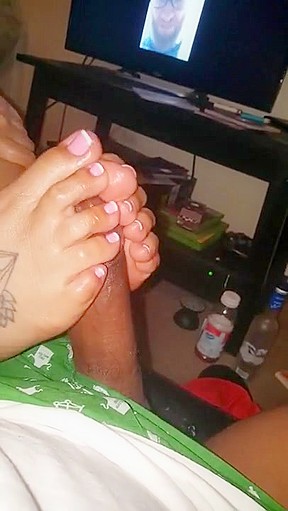 Asian juicy thick toes footjob...