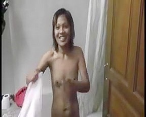 Thai college girl (18) first escort (pee swallow show) very shy