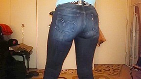 Big booty ass in tight levis denim jeans