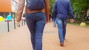 Junior woman s wide ass...