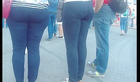 Big butt milf in jeans 2...