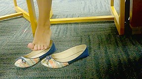 Candid beautiful feet she know...