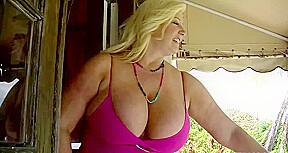 Jenna Divyne one excellent big beautiful woman for sex