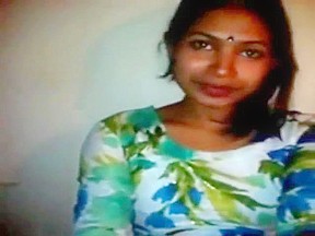 Horny bangla beauty parlour girl leaked...