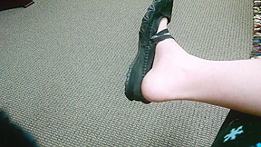 Public Shoe Play At The Doctors Office In Black Flats Sandals Sexy Feet...