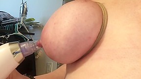 18 Year Old Bbw With Tits Sucking Puffy Nipples...