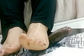Sexy feet and cock trampling cbt...