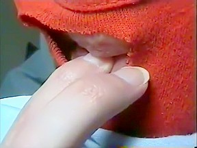 Female Hand Fetish Fingers Nails Biting Fille Suce Leche...