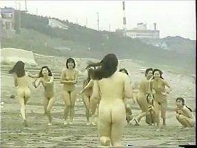 Japanese Naked Girls Running On The Beach...