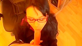 Hot pornstar gets her sticky vagina...