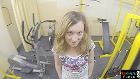 Babe gets pickedup and fucked gym...