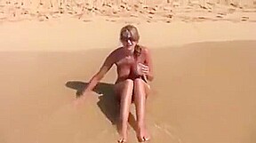 Sexy Cute Girl Outdoor Fuck On Beach 01...