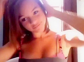 Hot Junior Show Beauty Nude Body On Web Cam...