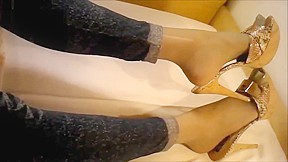 Sisters sniffing smell feet pantyhose 4...