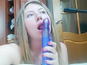 com5aug15Amazing Camgirl Undressing In a Real Live Show True HD