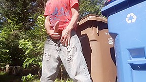 Outdoor wank in front of the...