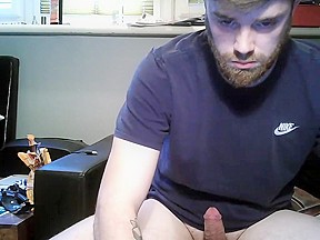 Young Wanks On Webcam And Cums On His Beard Mattthom98...