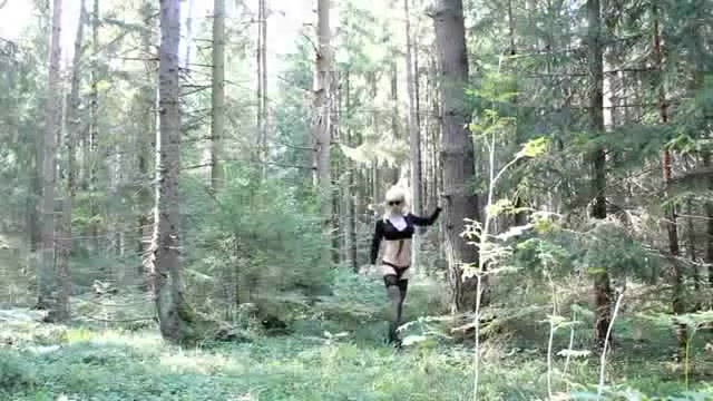 Gay Crossdressing Fun: Sexy Lola Spais Enjoying Time In The Forest