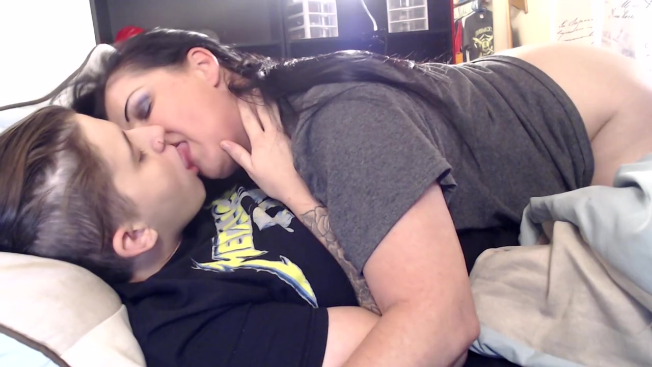 amateur lesbian dyke kiss Fucking Pics Hq