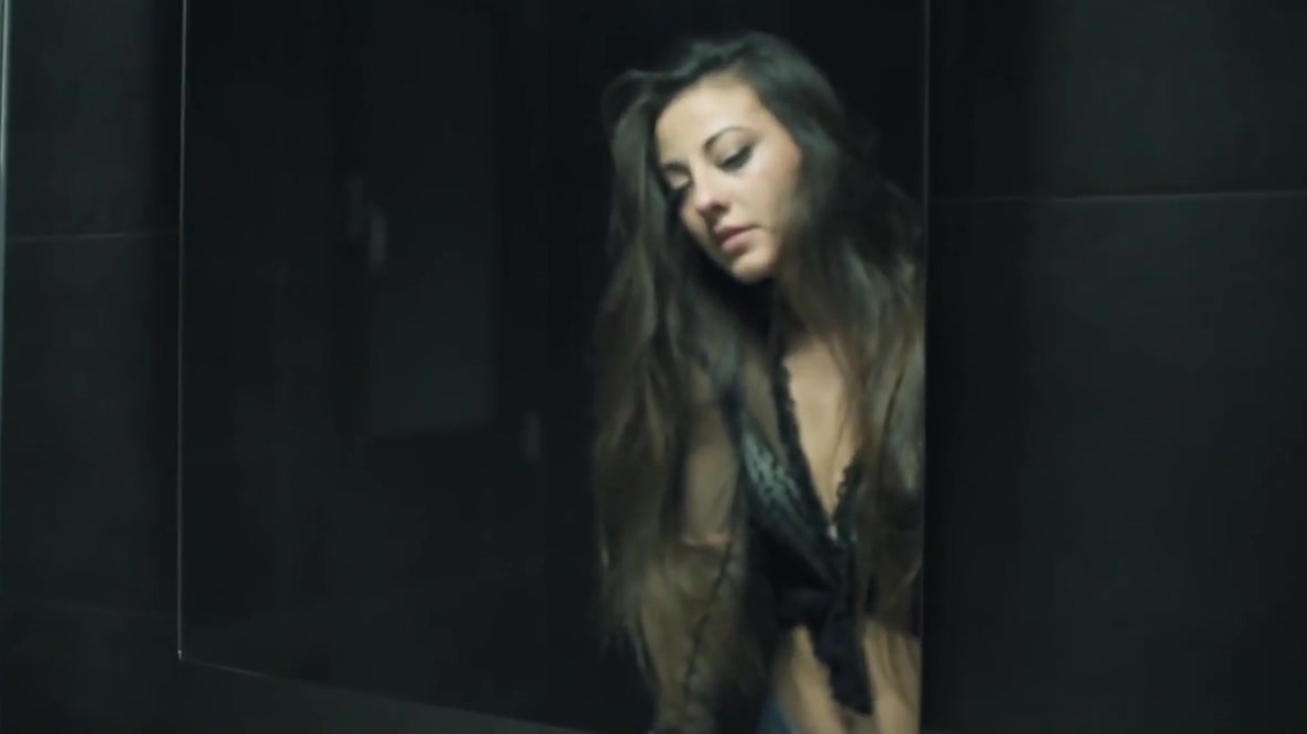 Lorena B Masturbating in the shower