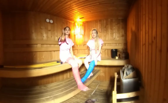 2 Girls With Long Cast Leg In Sauna - VRpussyVision