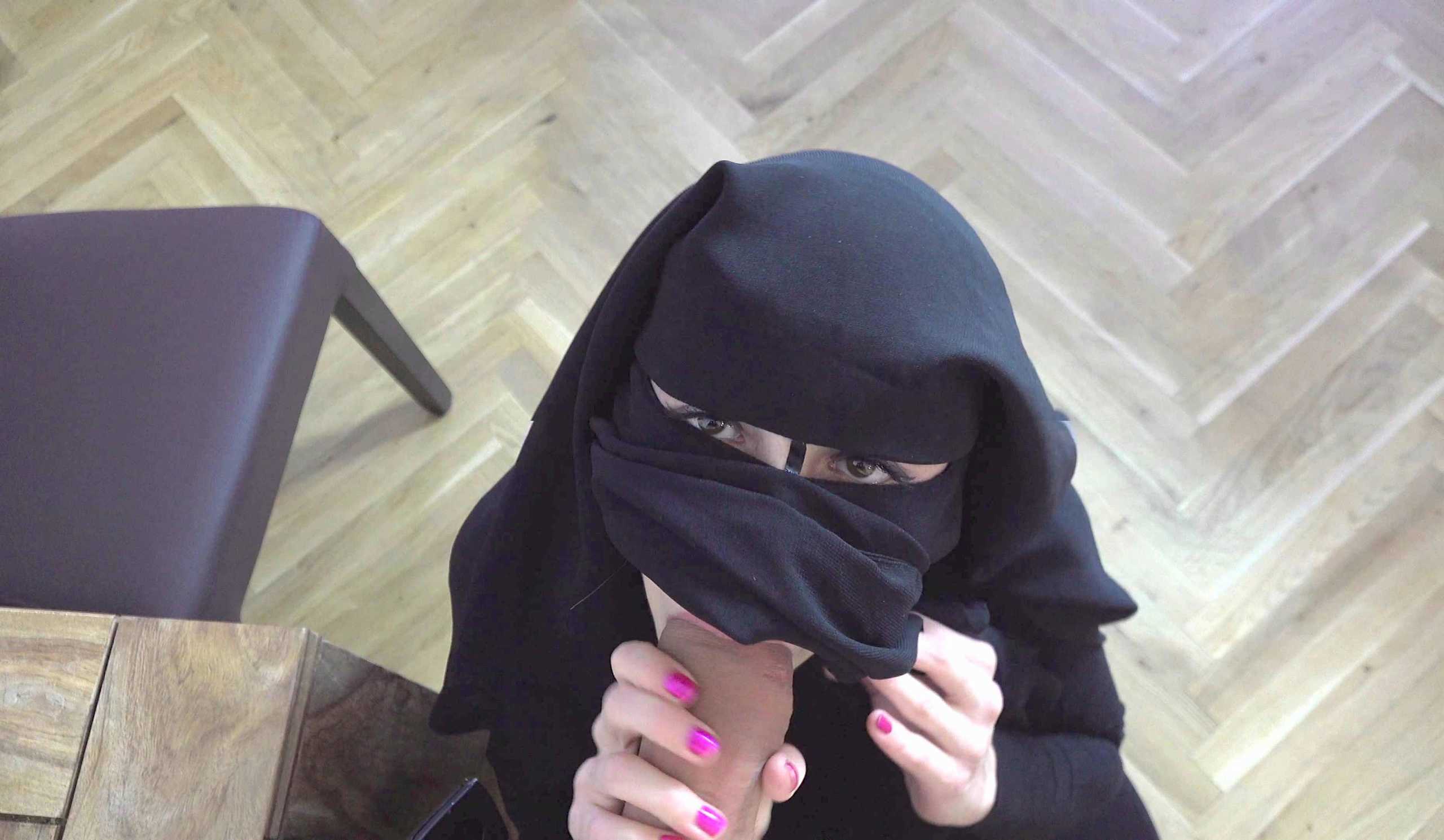 Mad Bundy & Rebecca Black In Poor Muslim Niqab Girl - Porncz