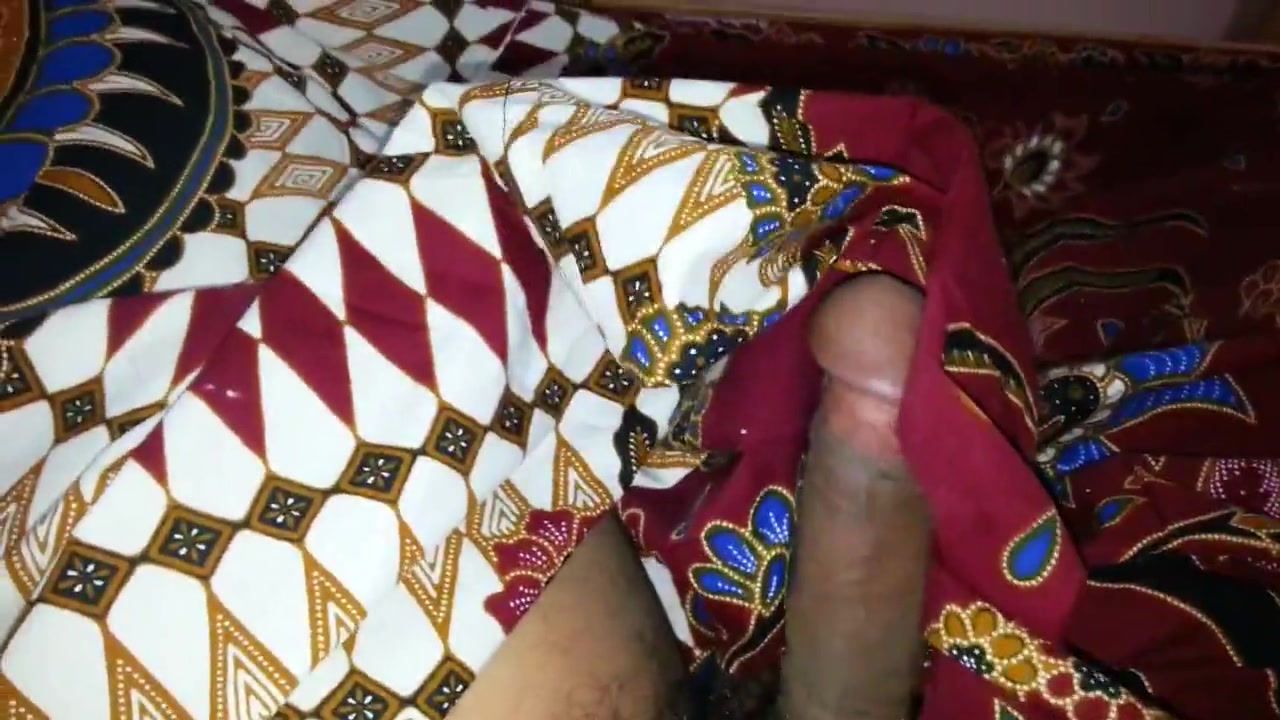 Tryto cum on aunty lungi textil motif batik