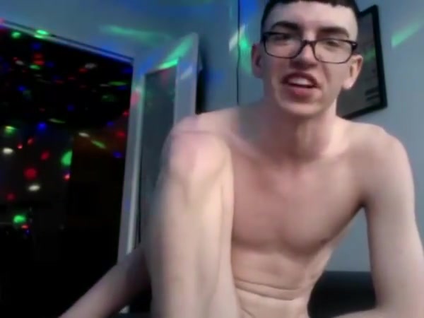 Hot nerdy twink opens his hole with dildo on cam