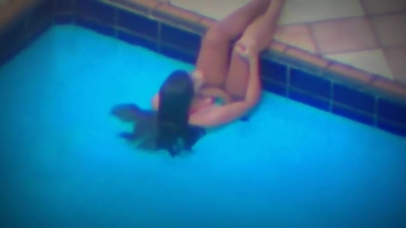 Pool Masturbation - Woman playing with pool jet - Porn video | TXXX.com