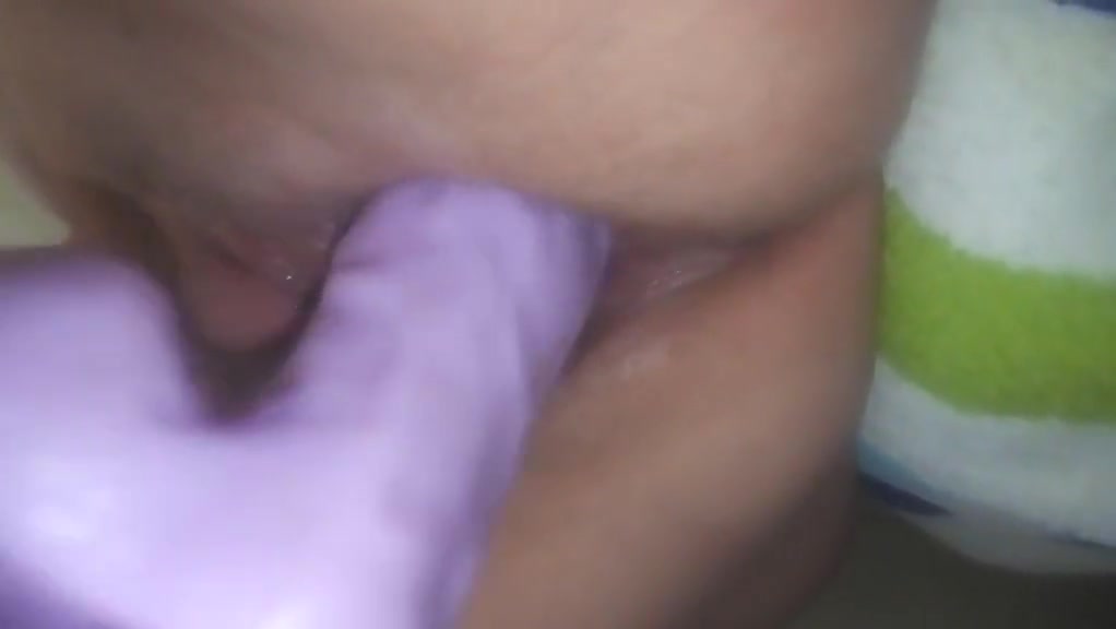 Wife fucks dildo and squits