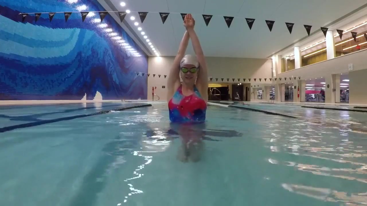 Blonde British Solo Female Swims Underwater In HD